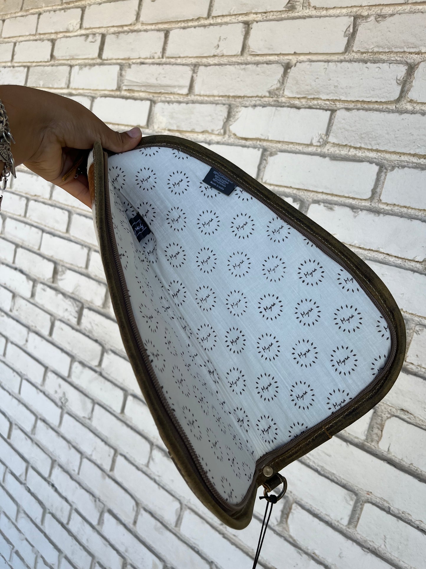 Cowhide Padded Gun Case- 15”