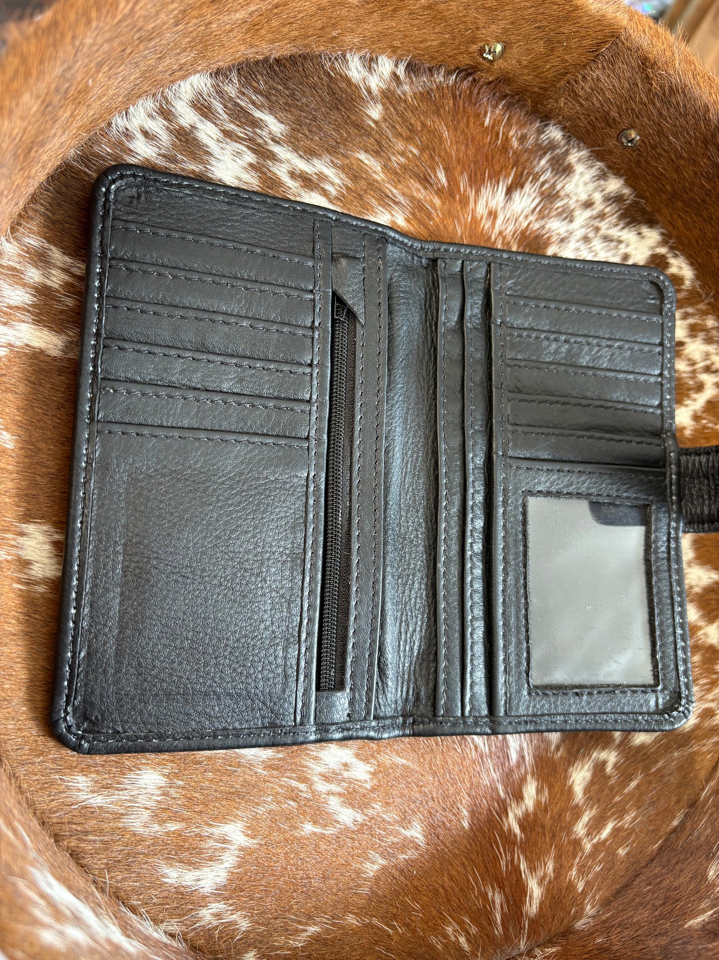 Cowhide Pocket Wallet - black