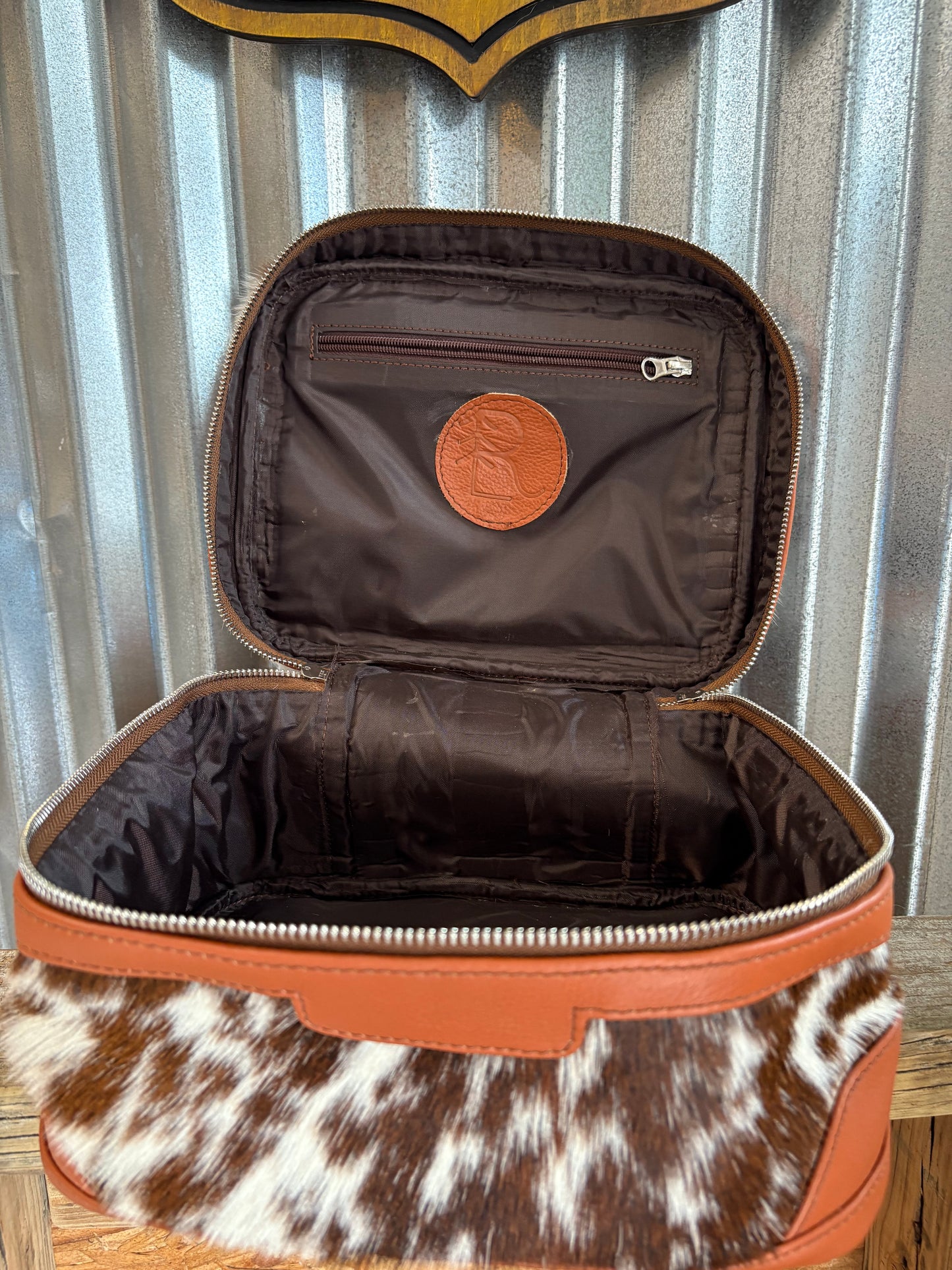 Cowhide Cosmetic/Toiletry Bag - tan leather