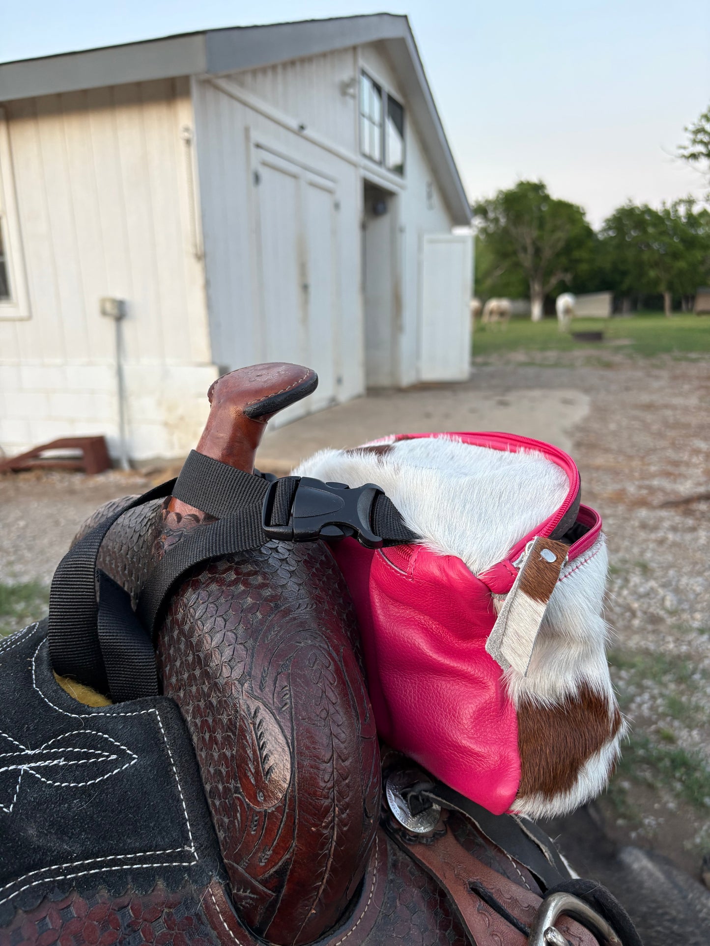 RLP Cowhide Saddle Sack- pink (9)