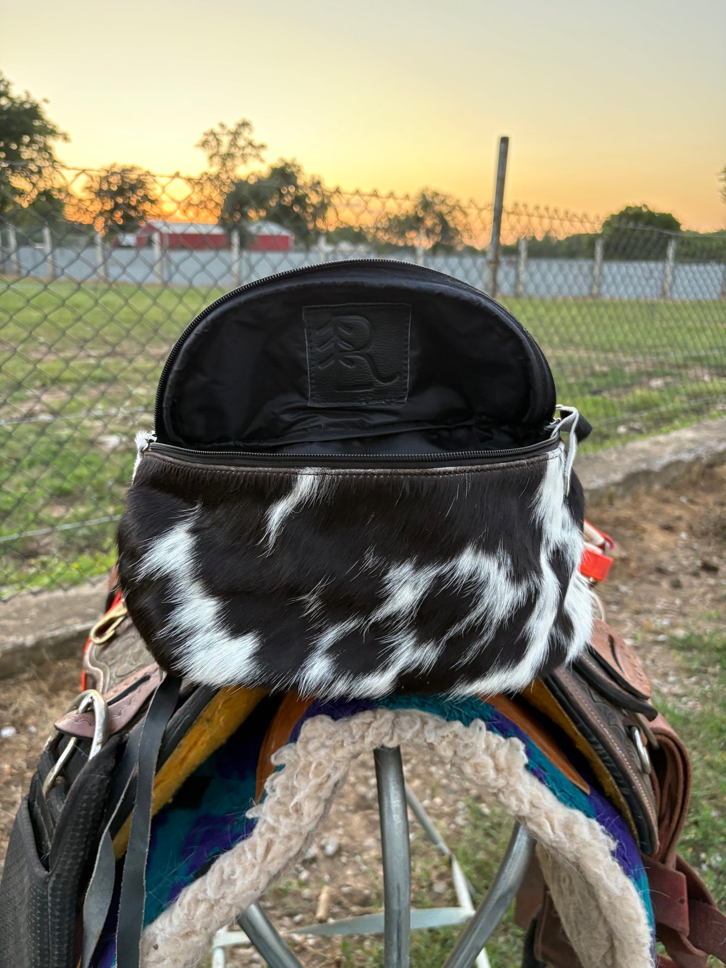 RLP Cowhide Saddle Sack- black (8)