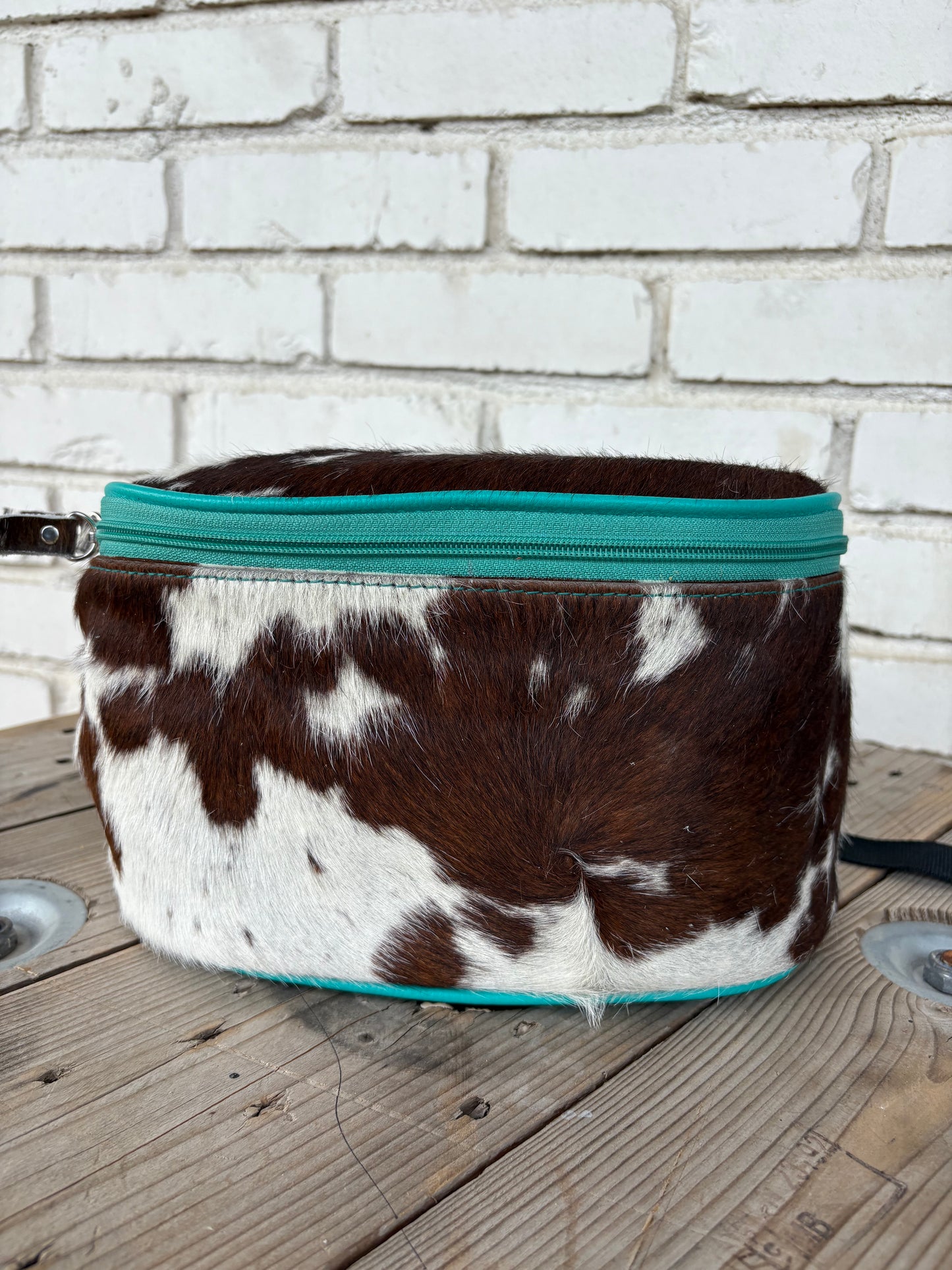 RLP Cowhide Saddle Sack - turquoise (1)