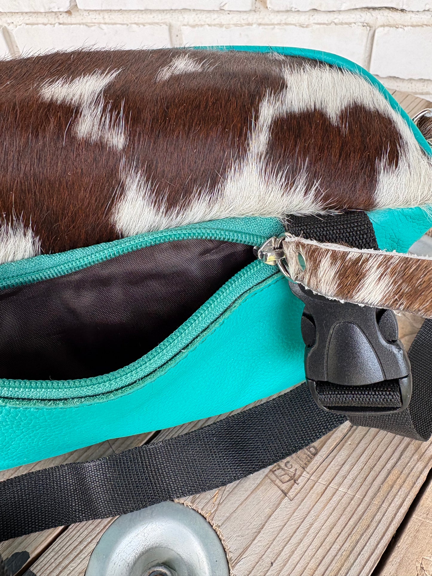 RLP Cowhide Saddle Sack - turquoise (1)