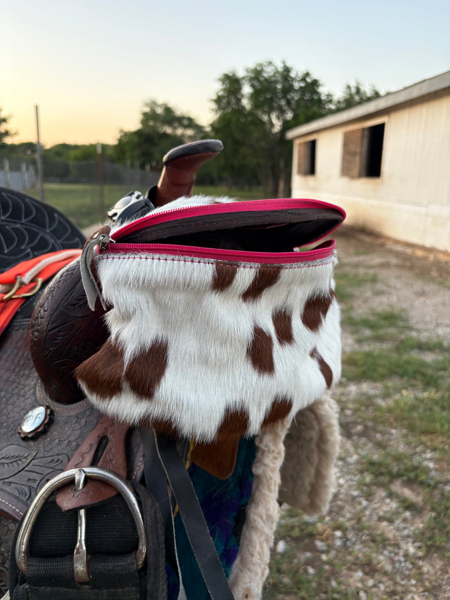 RLP Cowhide Saddle Sack- pink (9)